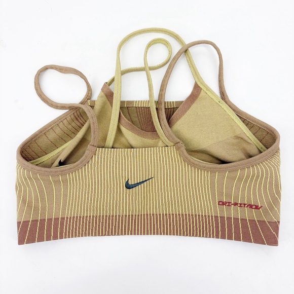 NIKE Dri-Fit ADV yoga Indy double sports bra - Large - Picture 2 of 5